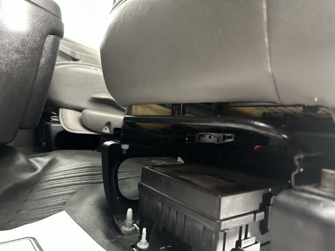 Used 2022 Chevrolet Express 2500 w/ Driver Convenience Package image 16