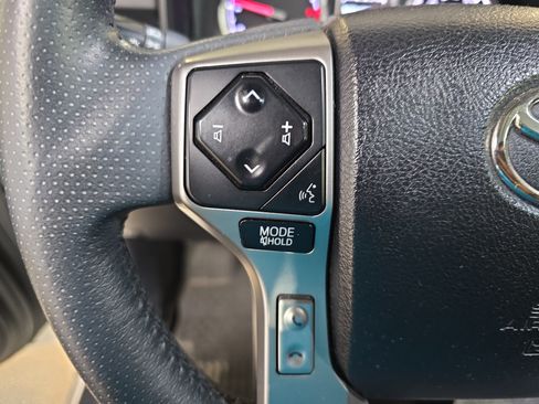 Used 2022 Toyota 4Runner Limited AWD/4WD image 14
