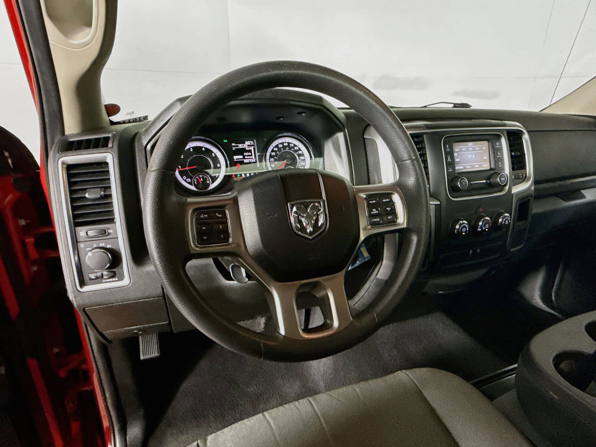 Used 2022 RAM 1500 Classic SLT RWD image 11