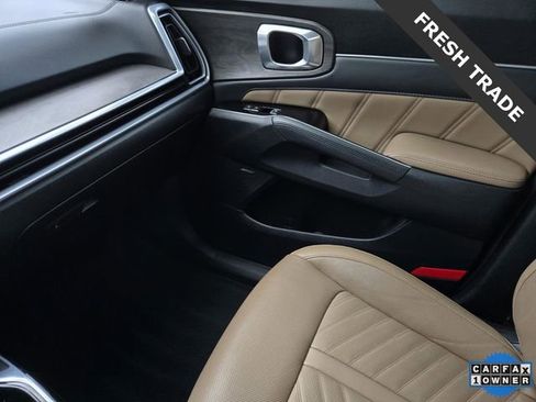 Used 2025 Kia Sorento SX Prestige w/ Olive Brown Leather Package image 29
