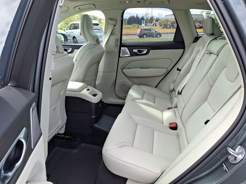New 2026 Volvo XC60 T8 Ultra AWD/4WD image 6