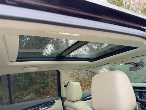 Used 2020 Cadillac XT6 Premium Luxury image 11