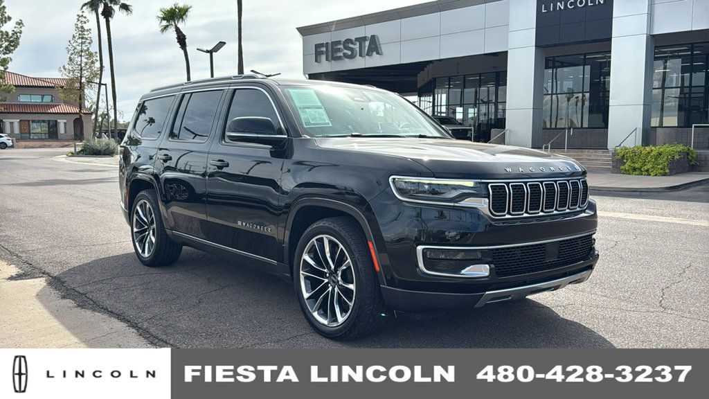 Used 2022 Jeep Wagoneer Series III w/ Premium Group I AWD/4WD image 1