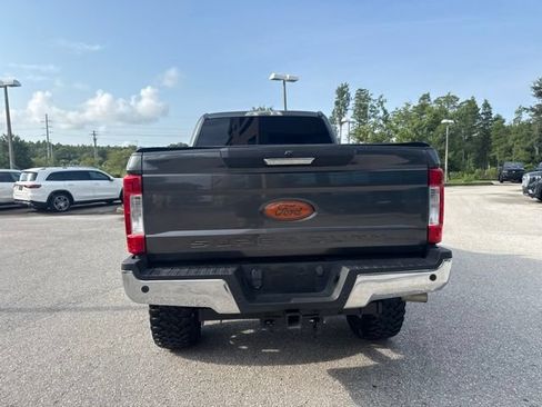 Used 2017 Ford F250 XLT w/ XLT Premium Package AWD/4WD image 5