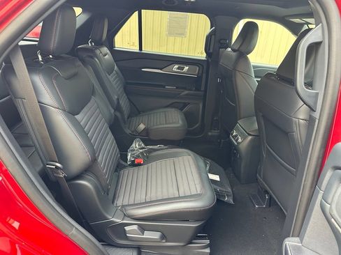 New 2026 Ford Explorer ST-Line w/ ST-Line Street Pack AWD/4WD image 21
