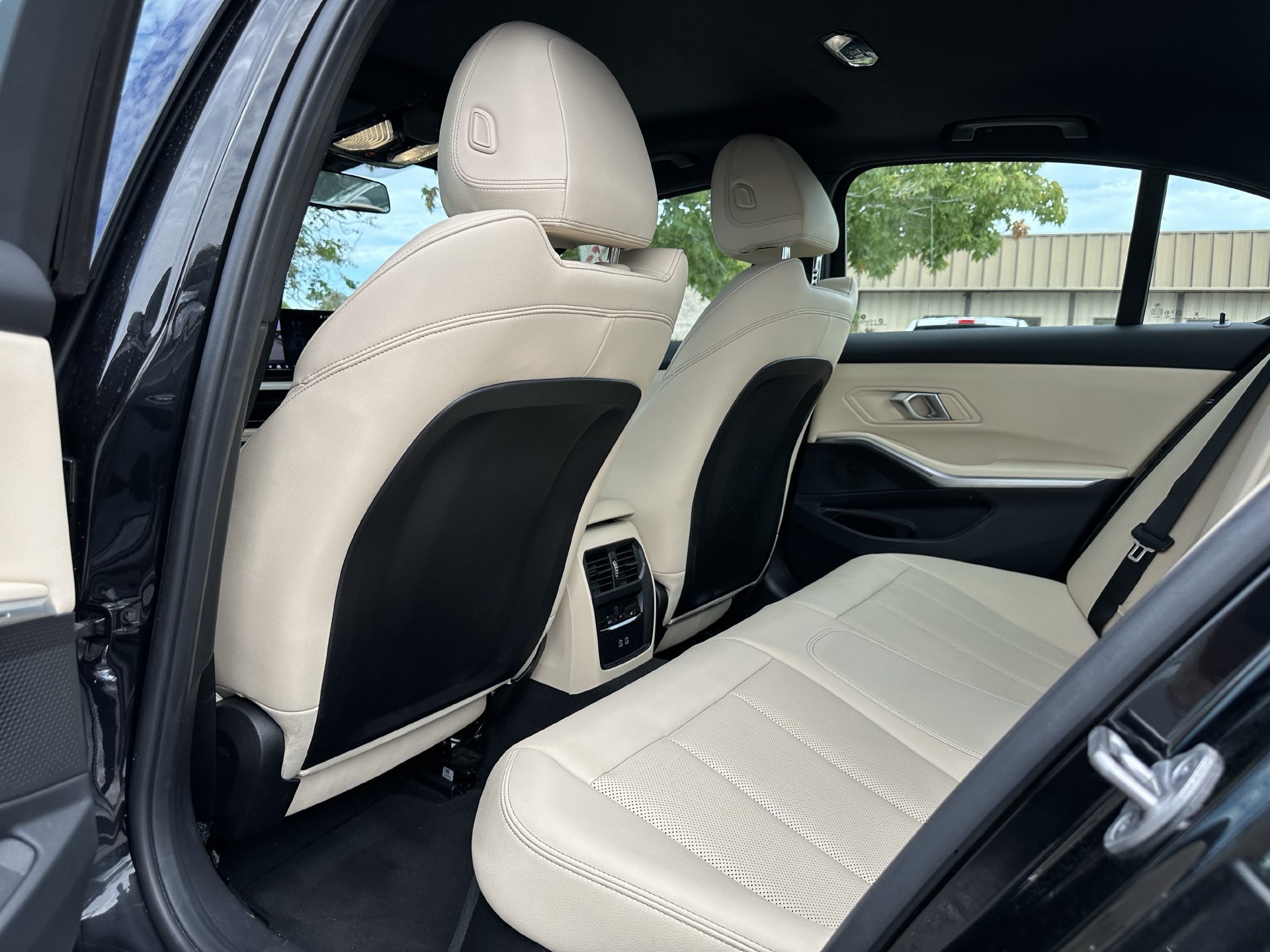 Certified 2025 BMW 330i Sedan RWD image 16