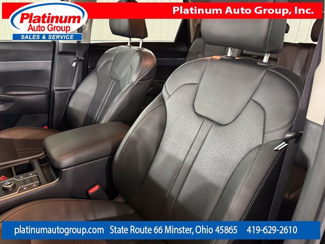 Used 2022 Kia Sorento S FWD image 11