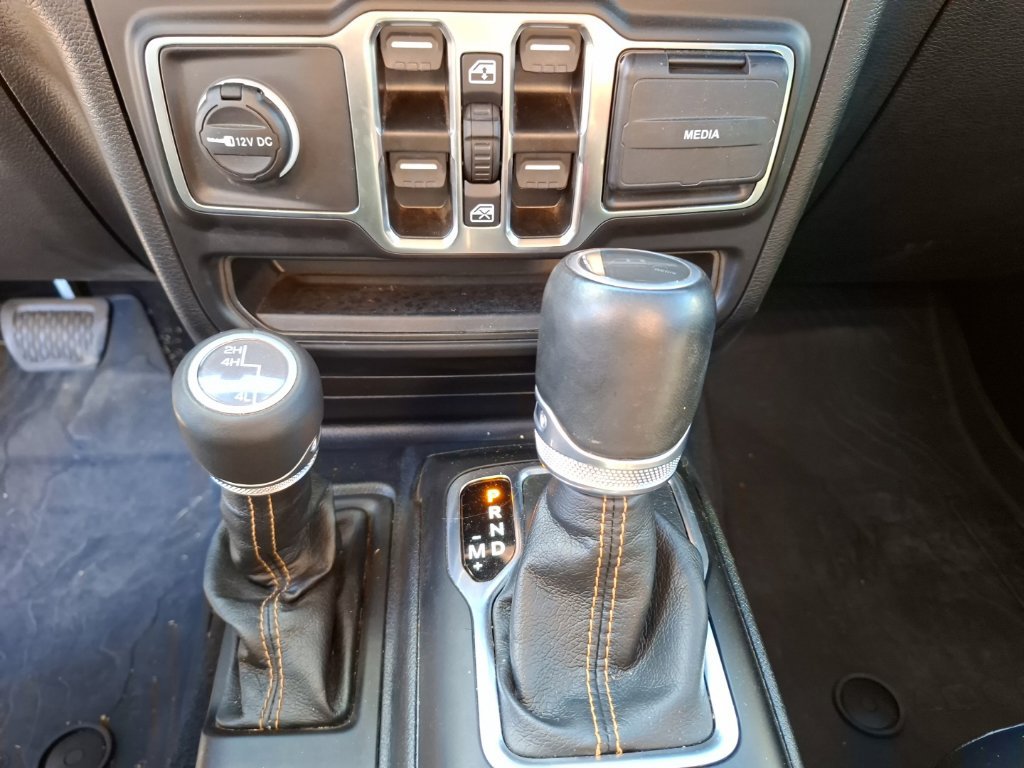Used 2023 Jeep Gladiator Overland AWD/4WD image 24