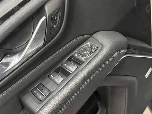 Used 2021 GMC Yukon XL Denali image 31