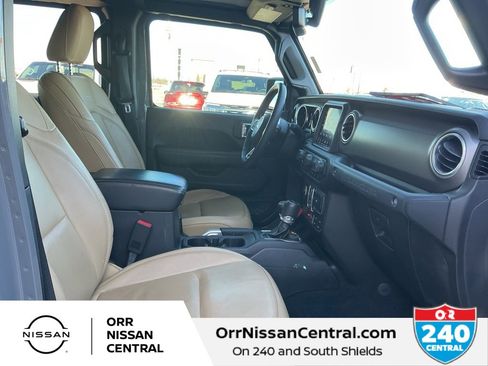 Used 2018 Jeep Wrangler Unlimited Rubicon image 11