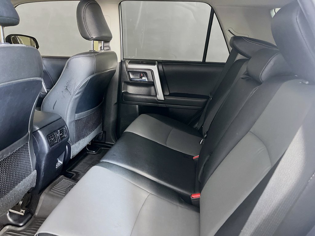 Used 2024 Toyota 4Runner SR5 Premium w/ Moonroof Package AWD/4WD image 31