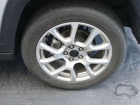 Used 2025 Jeep Compass Limited AWD/4WD image 13