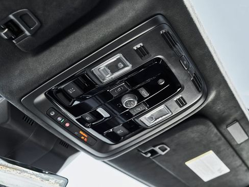 Used 2026 Cadillac Escalade V w/ LPO, ONYX Package AWD/4WD image 92