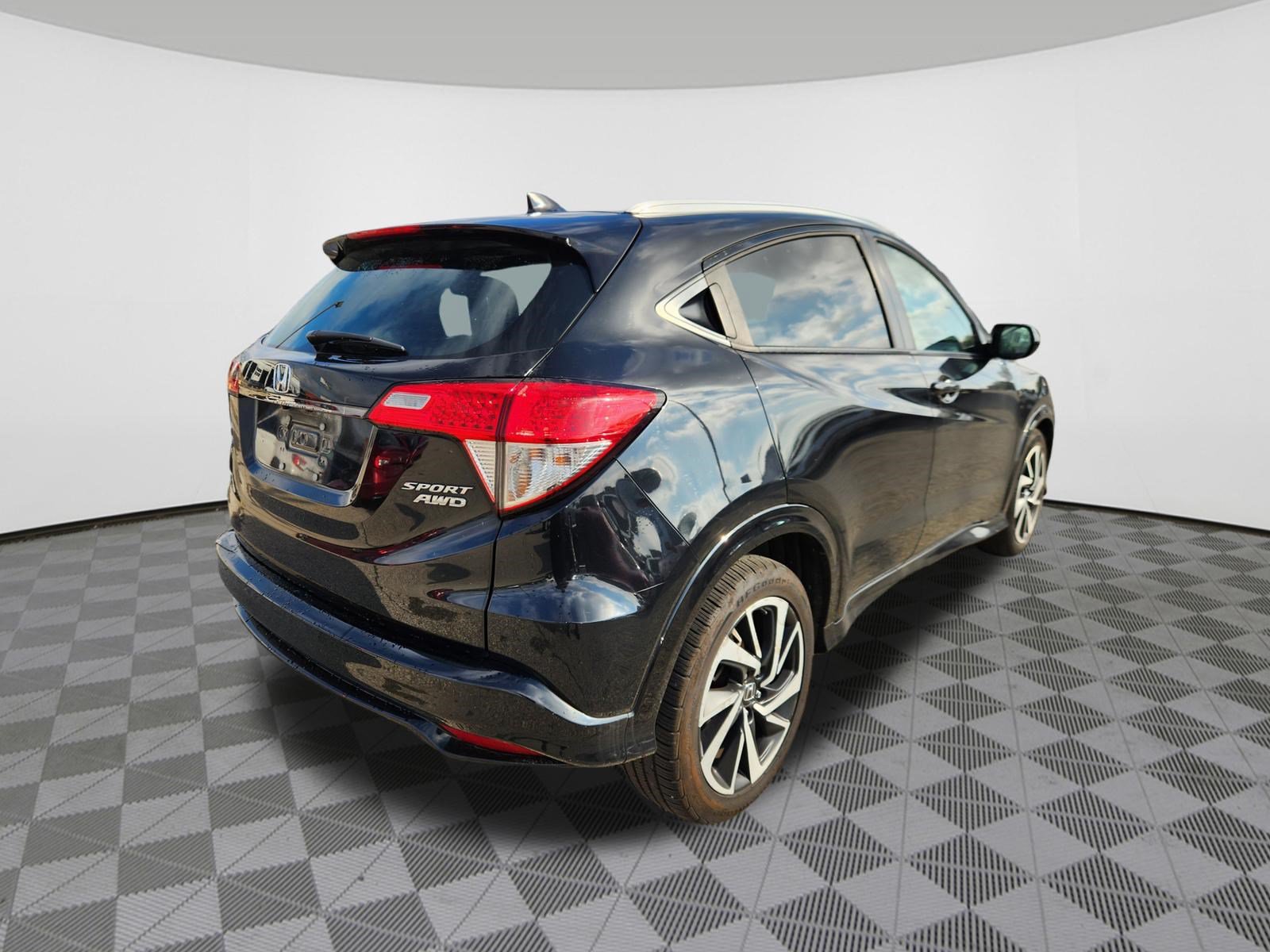 Used 2020 Honda HR-V Sport image 4