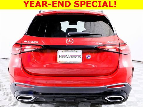 Used 2025 Mercedes-Benz GLC 300 4MATIC image 5