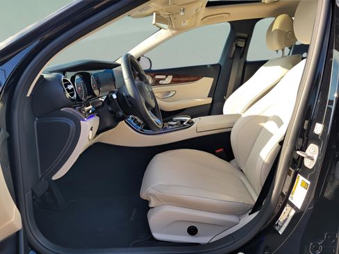 Used 2018 Mercedes-Benz E 300 image 13