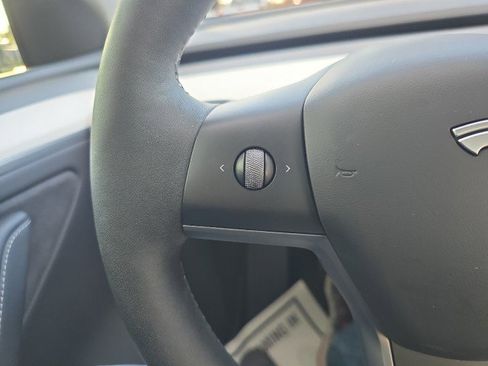 Used 2024 Tesla Model Y Long Range image 26