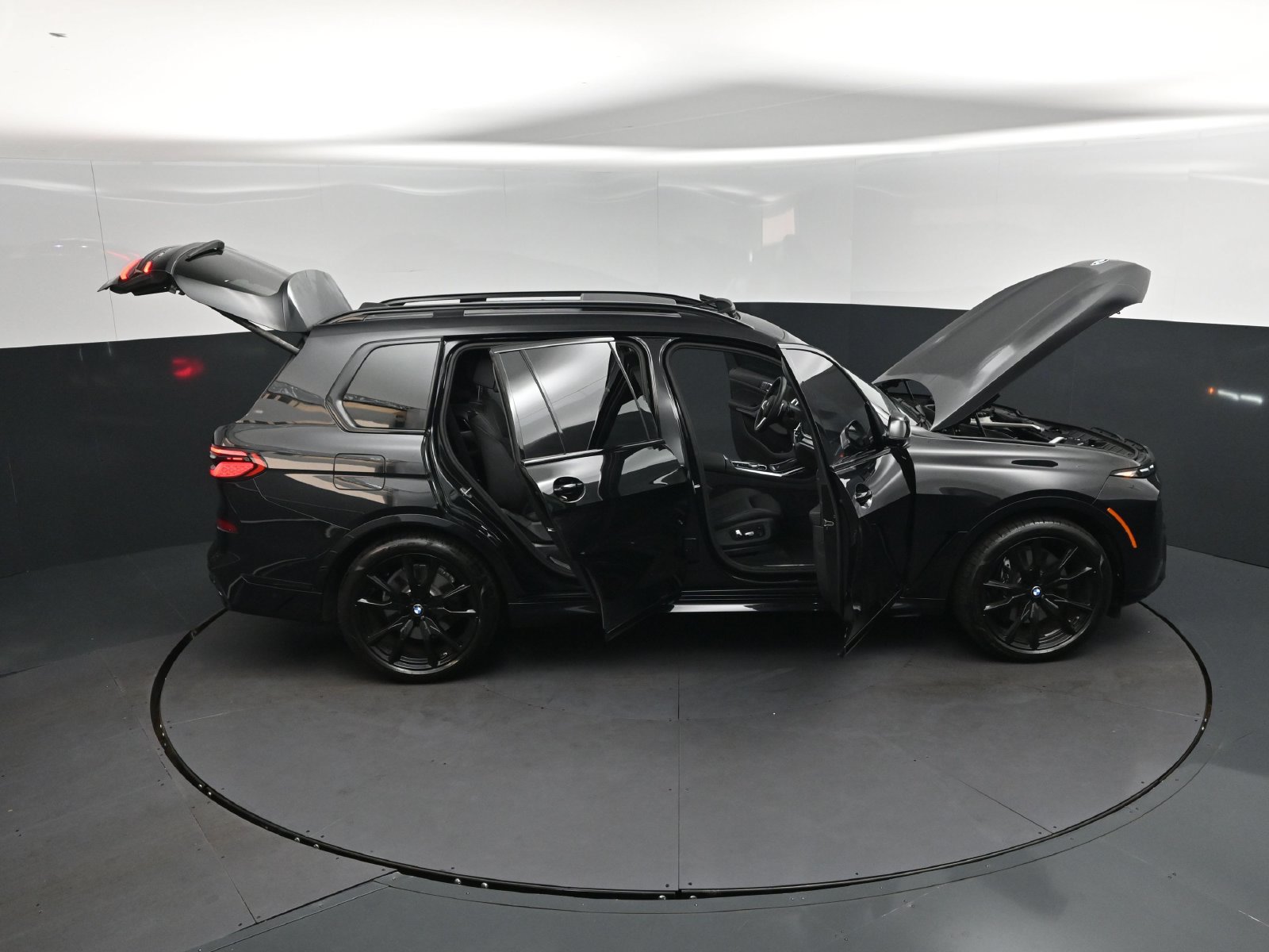 Certified 2026 BMW X7 xDrive40i w/ M Sport Package AWD/4WD image 50