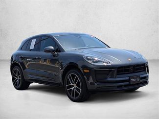 Used 2023 Porsche Macan AWD/4WD video 3