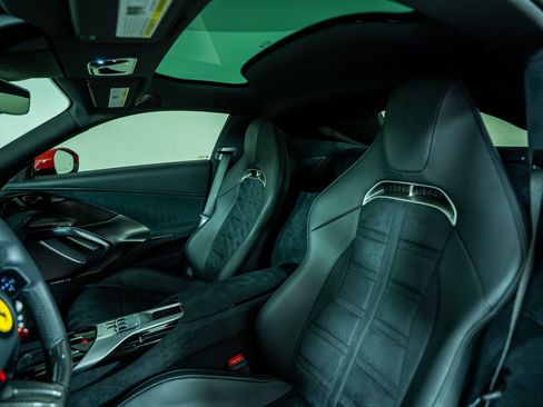 Certified 2025 Ferrari 12Cilindri RWD image 42