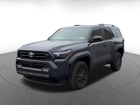 Used 2025 Toyota 4Runner SR5 image 3