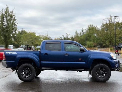 Used 2015 Toyota Tacoma 4x4 Double Cab w/ TRD Off-Road Package image 6