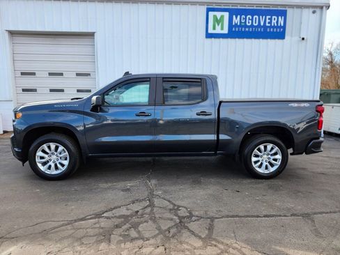 Used 2022 Chevrolet Silverado 1500 Custom w/ Safety Confidence Package image 2