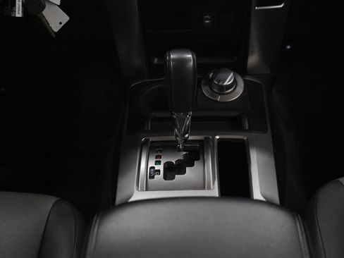 Used 2015 Toyota 4Runner SR5 Premium AWD/4WD image 17