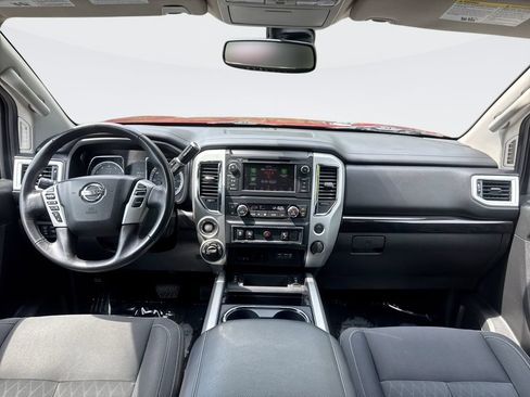 Used 2019 Nissan Titan SV w/ SV Convenience Package AWD/4WD image 22