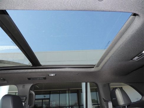 New 2026 Buick Enclave Avenir w/ Super Cruise Package image 10