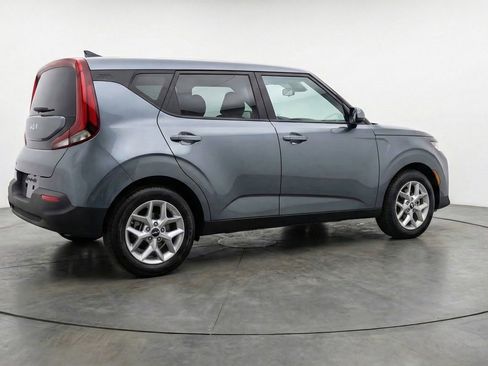 Used 2025 Kia Soul LX w/ LX Technology Package image 7