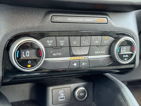 Used 2021 Ford Escape SE w/ SE Sport Appearance Package FWD image 18