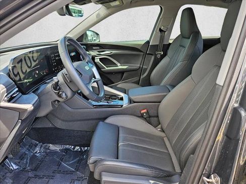 Certified 2025 Audi Q5 Premium Plus w/ Premium Plus AWD/4WD image 21