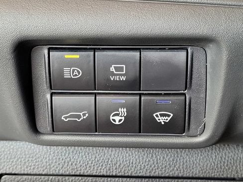 Certified 2021 Toyota Highlander Limited AWD/4WD image 16