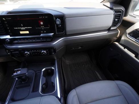 Used 2024 GMC Sierra 1500 SLT w/ SLT Premium Plus Package AWD/4WD image 15