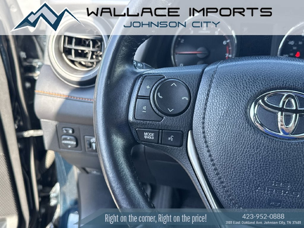 Used 2017 Toyota RAV4 SE AWD/4WD image 29