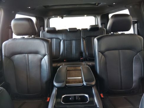 Used 2022 Jeep Grand Wagoneer Series I AWD/4WD image 17
