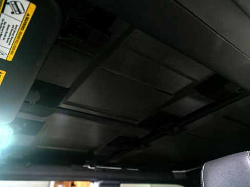 Used 2022 Ford Bronco Black Diamond image 26