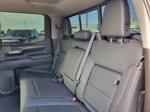 Used 2023 GMC Sierra 1500 SLT w/ SLT Premium Package image 27