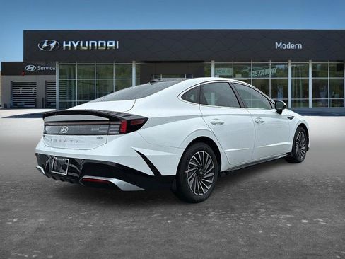 New 2026 Hyundai Sonata SEL FWD image 3
