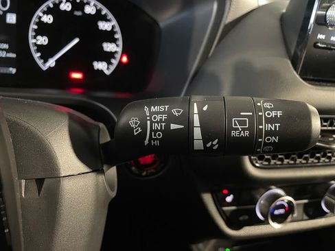 Used 2025 Honda HR-V EX-L image 16