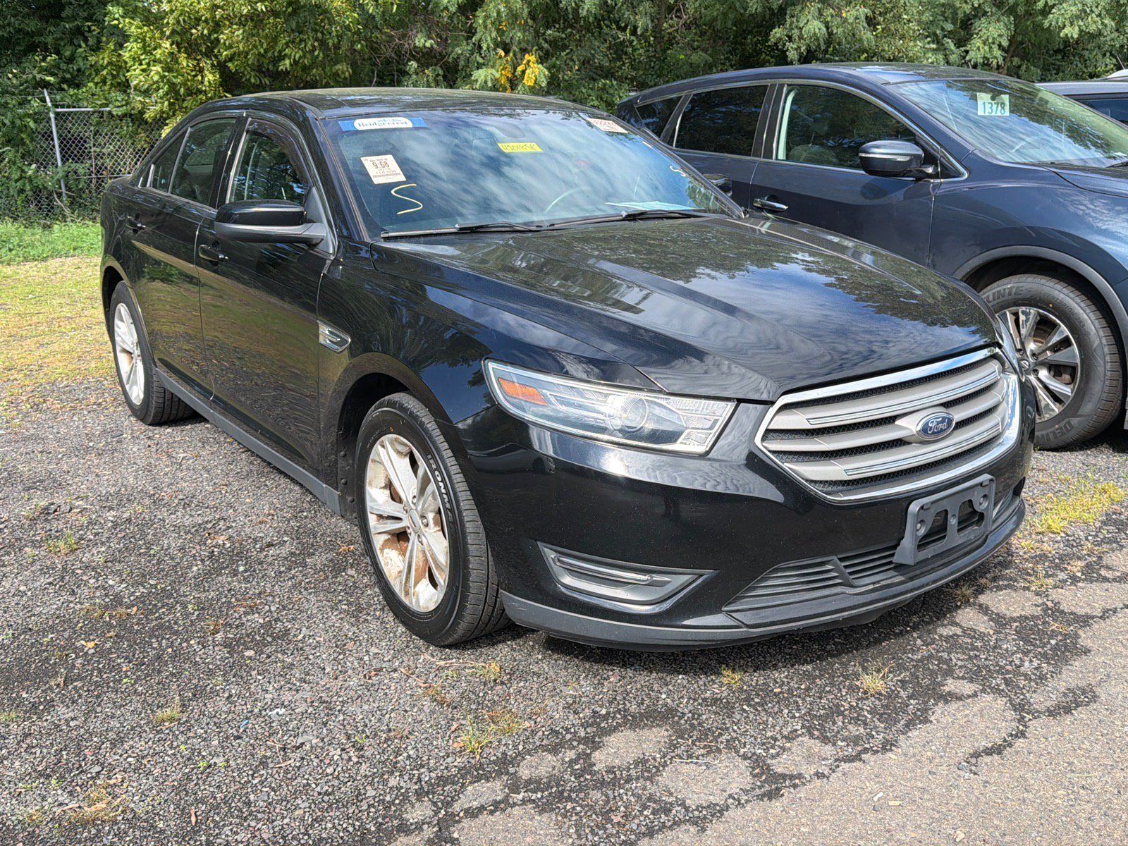 Used 2018 Ford Taurus SEL FWD image 1