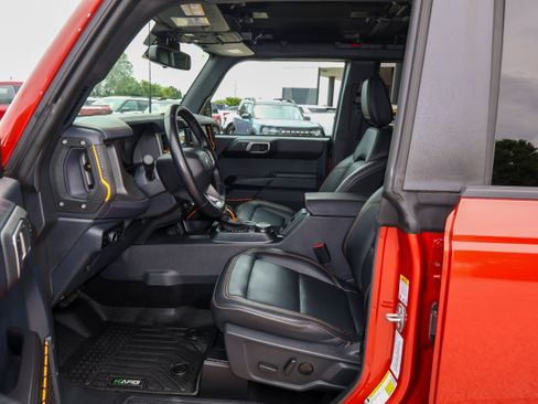 Used 2024 Ford Bronco Badlands AWD/4WD image 10