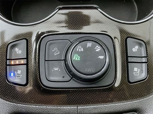 Used 2023 GMC Acadia AT4 w/ Technology Package AWD/4WD image 24