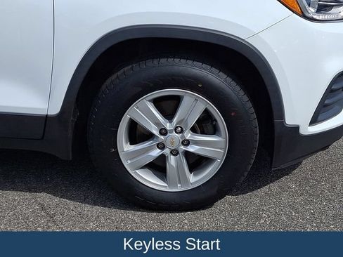 Used 2020 Chevrolet Trax LT w/ LT Convenience Package FWD image 10