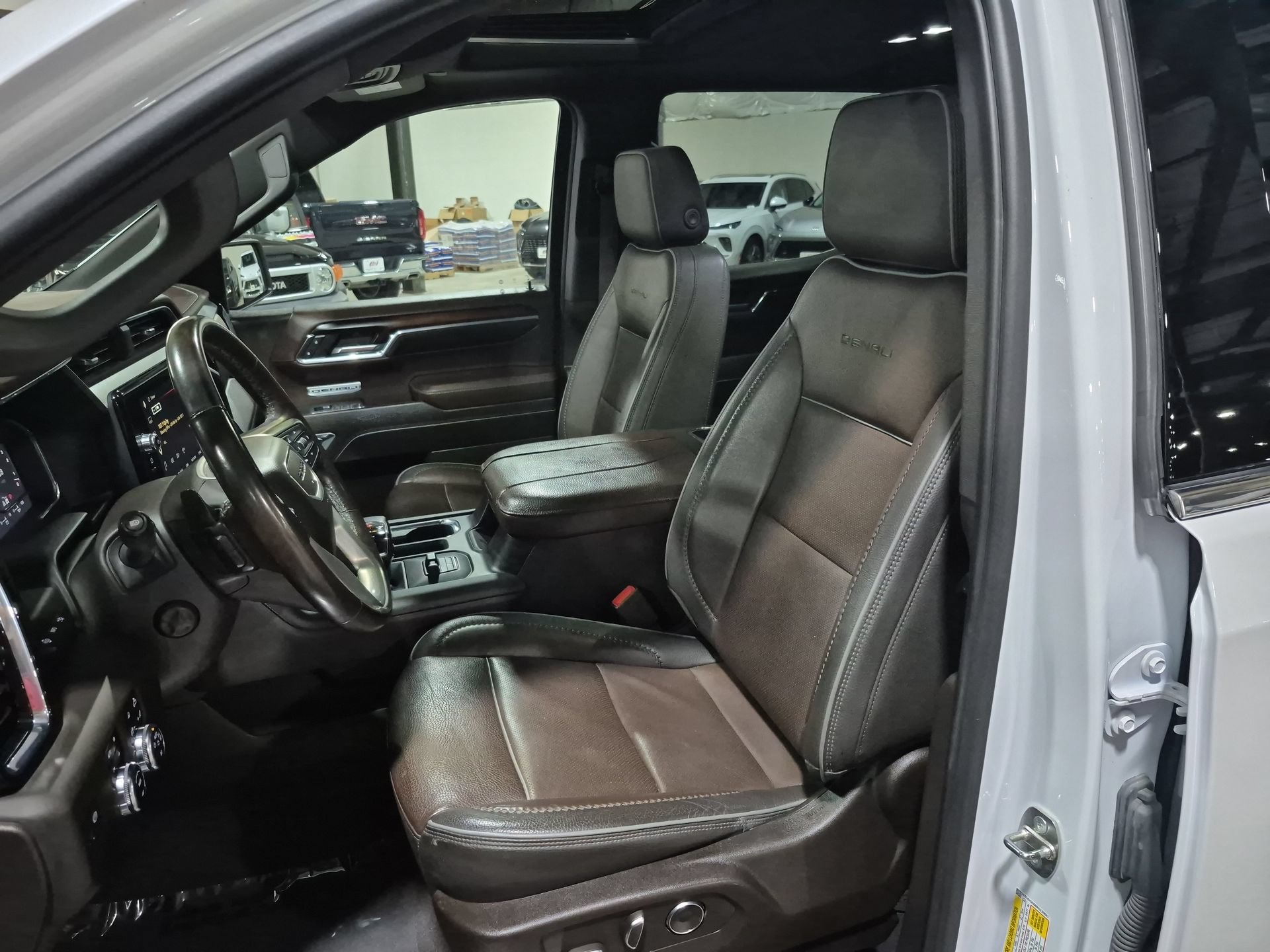 Used 2024 GMC Sierra 1500 Denali w/ Denali Reserve Package AWD/4WD image 21