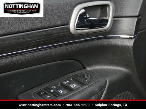 Used 2022 Jeep Grand Cherokee Limited image 28