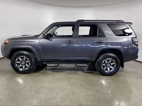 Certified 2022 Toyota 4Runner TRD Off-Road AWD/4WD image 6