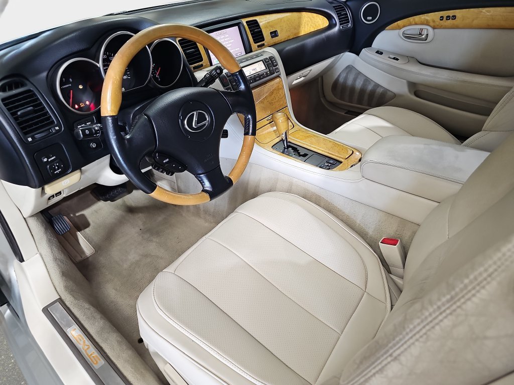 Used 2002 Lexus SC 430 Convertible RWD image 14