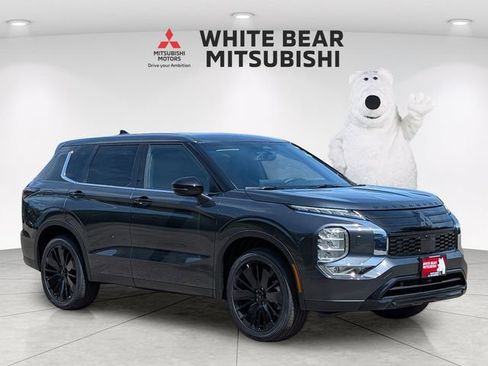 New 2026 Mitsubishi Outlander LE AWD/4WD image 1